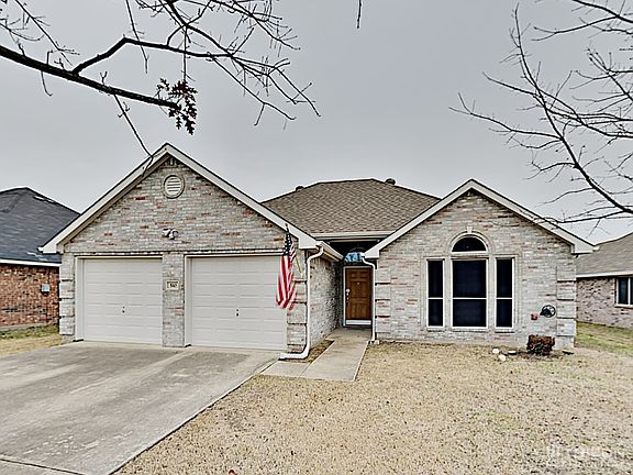 2nd image of 510 Shaye Ct
