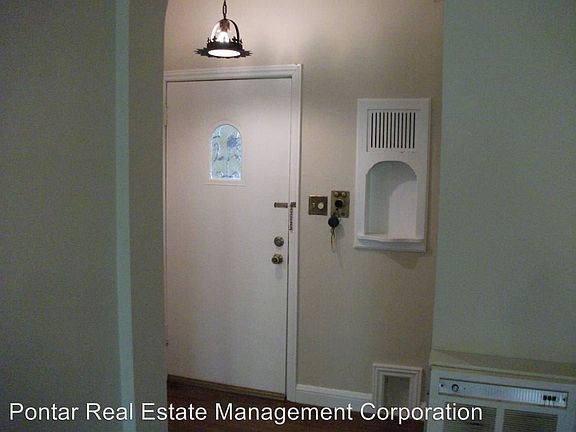 2nd image of 1285 Oak Grove Ave APT 09