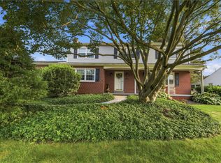 932 Donald Dr, Emmaus, PA 18049