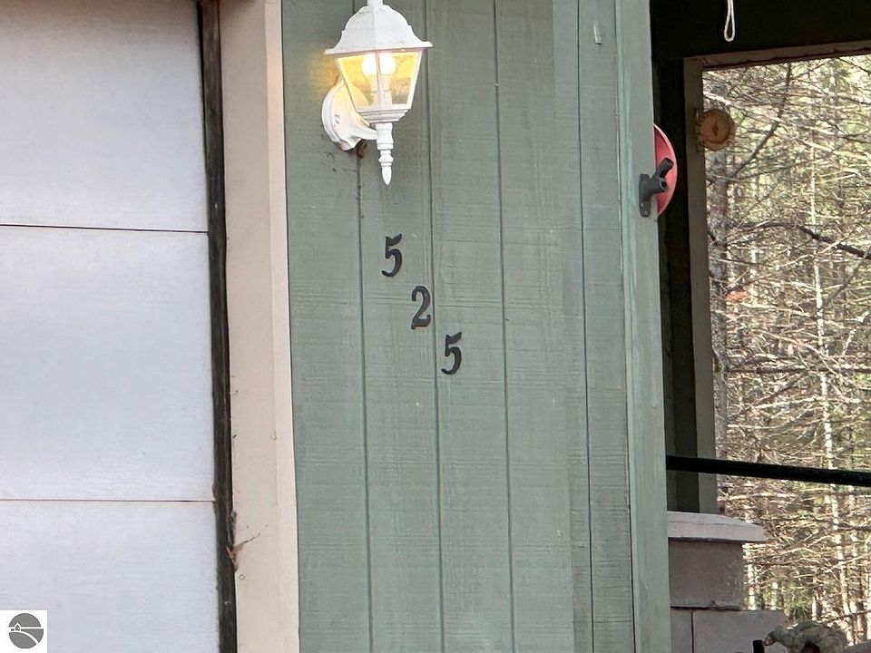 525 Darwin Ave, Kalkaska, MI 49646 Zillow