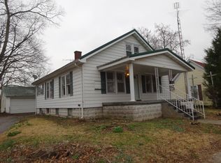 407 East St, Carmi, IL 62821