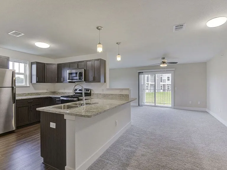 Chase Creek Apartment Homes — Photo 21