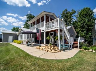 1662 Canal Ln, Dandridge, TN 37725