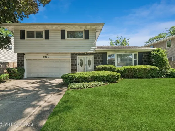 1826 E Tano Ln, Mount Prospect, IL 60056