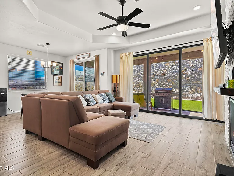 12863 Ivelet Ct — Photo 12