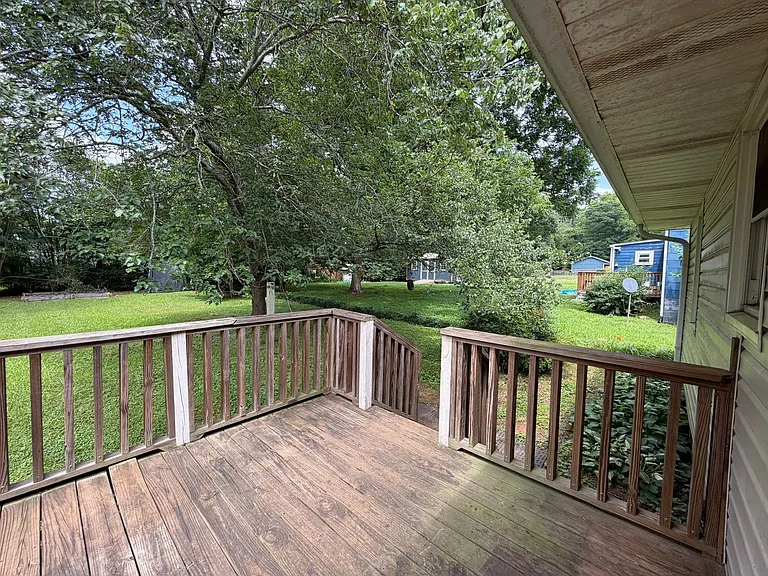 113 Hawthorne St SE — Photo 9