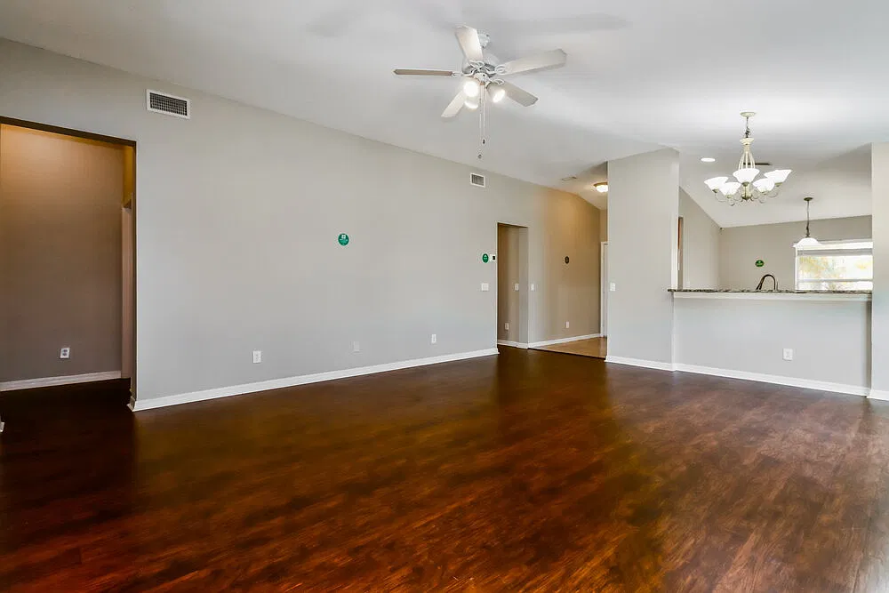 3 bed, 2.0 bath, 1728 sqft, $2,150 — Photo 4