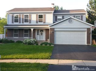 25W006 Oriole Ln, Naperville, IL 60540