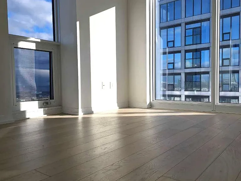 251 Jarvis St #Penthouse 5003 — Photo 8