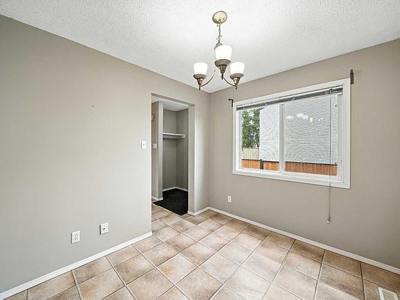 4th image of 20 Alford Ave #33