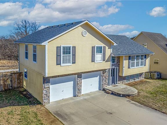 5th image of 711 Brookside Dr
