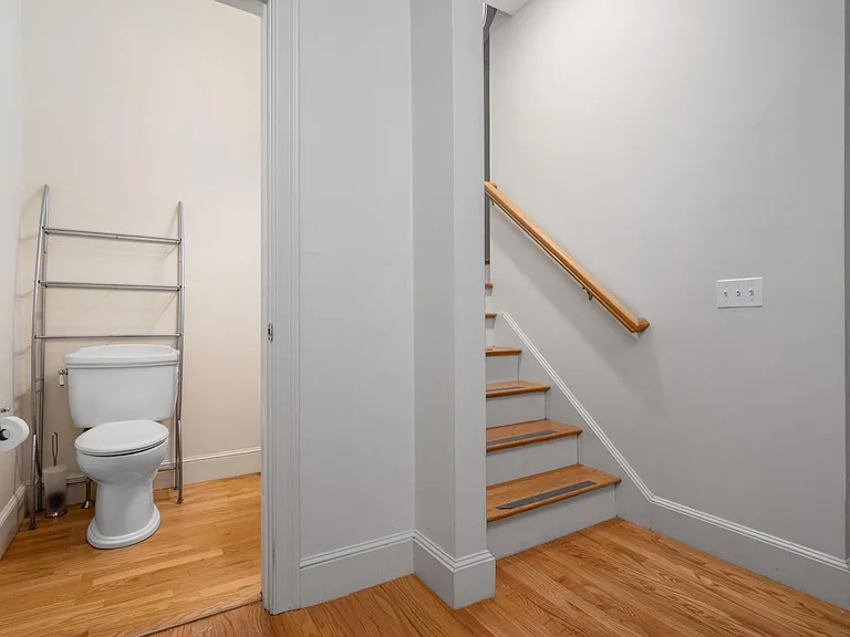 75 Orchard Ave #4 — Photo 25