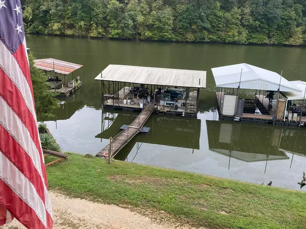 29249 Hiawatha Dr, Stover, MO 65078