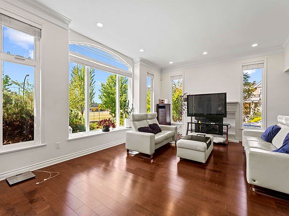 2nd image of 1199 W 43rd Ave