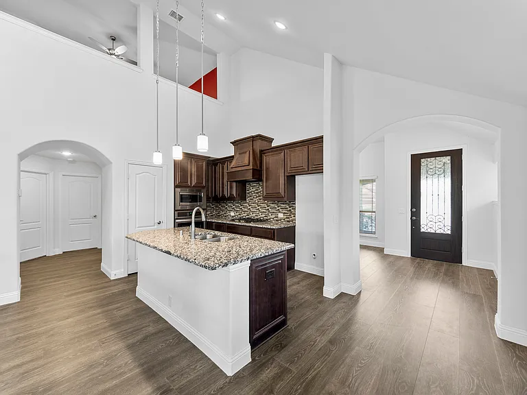 7404 Hawthorne Way — Photo 12