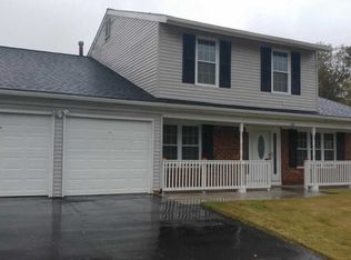 106 Eastmont Ln, Sicklerville, NJ 08081