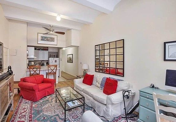 4th image of 220 Park Ave S #7EE