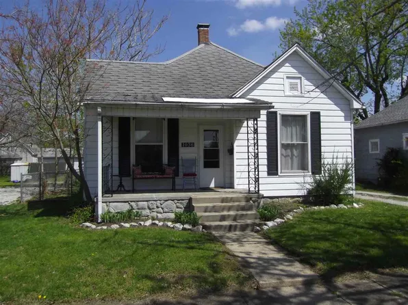 1036 S 3rd St, Clinton, IN 47842