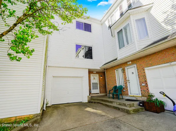 354 Aspen Knolls Way, Staten Island, NY 10312