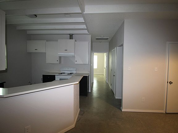 5th image of 221 San Angelo St #B