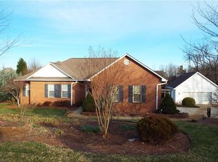 128 Kaylan Ln, Thomasville, NC 27360