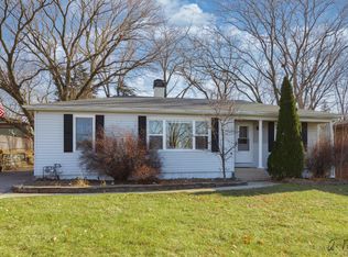 1314 Clayton Marsh Dr, Lake In The Hills, IL 60156