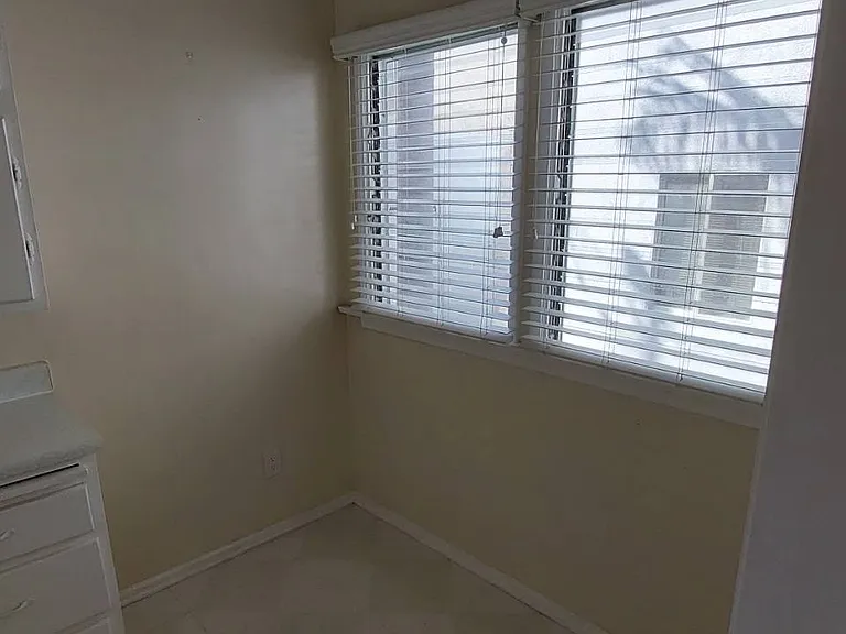 938 E Appleton St #3 — Photo 7
