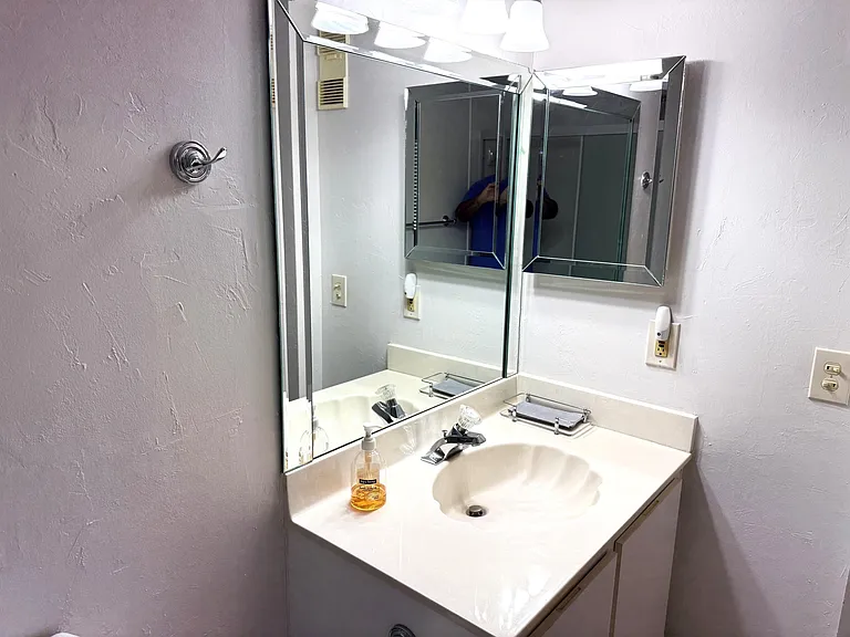 7146 Huntington Ln #403 — Photo 19