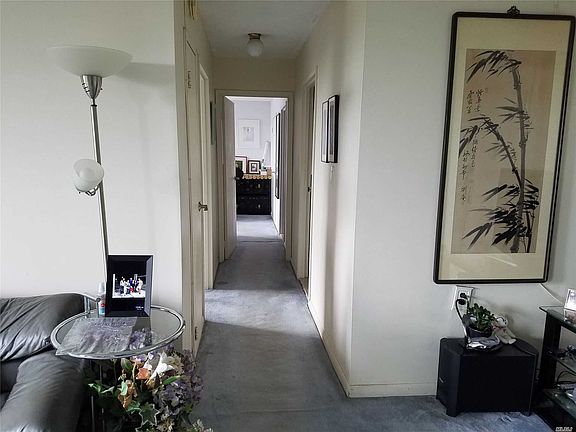 5th image of 14477 Roosevelt Ave APT 10