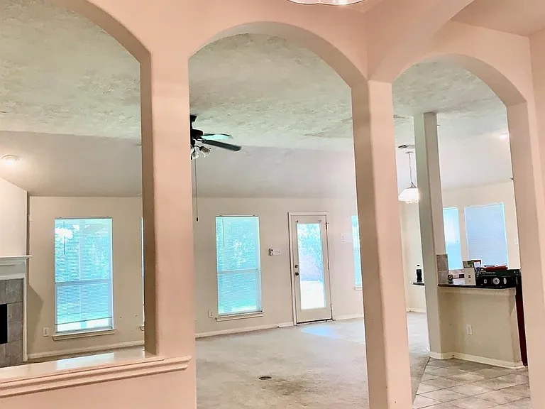 7827 Iris Glen Ln — Photo 5