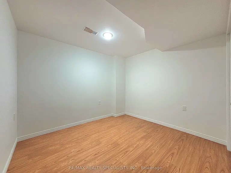 24 Blazing Star Dr #BASEMENT — Photo 14
