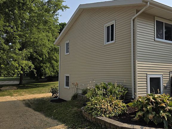 5th image of 5802-5804 Sauk Ln