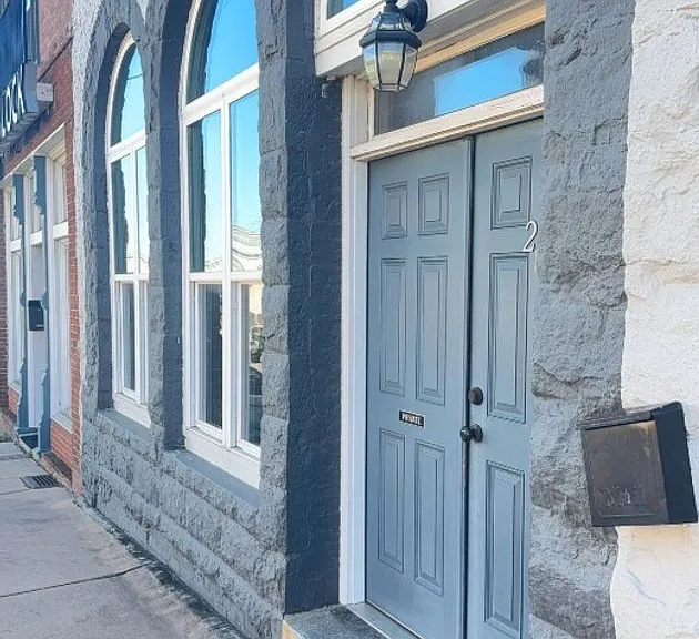 27 W Oak St — Photo 3