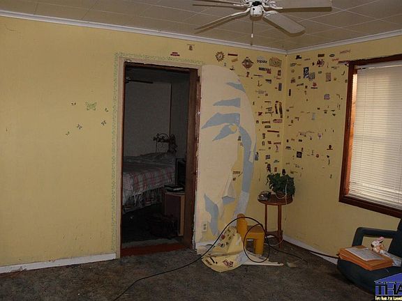 5th image of 1115 E Southport Dr