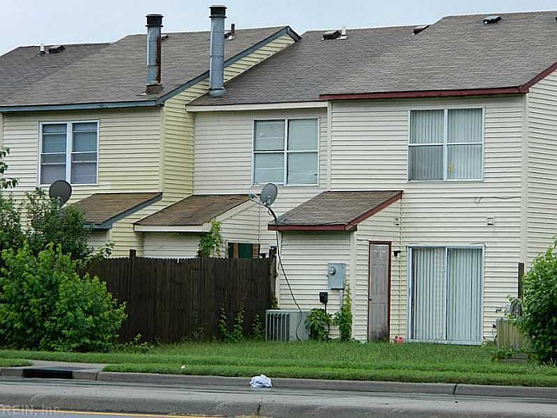 2nd image of 3719 Sugar Creek Cir