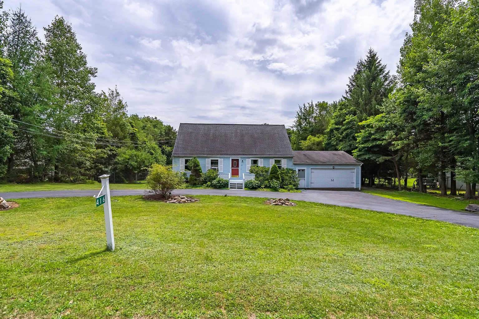 416 Skyline Dr photo 1