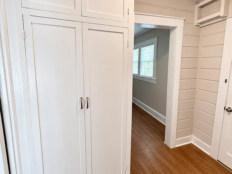406 Somers Ave — Photo 14