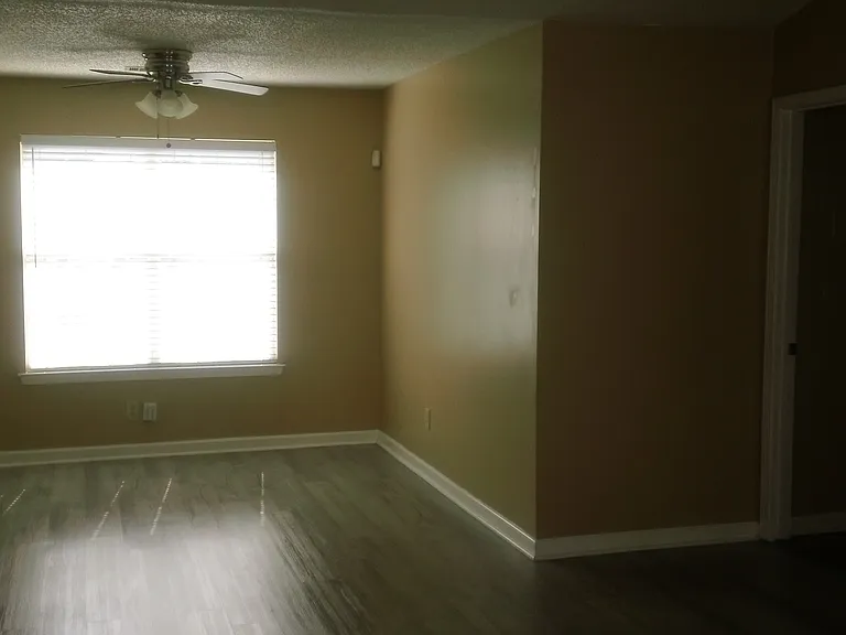122 Samanthas Way — Photo 5