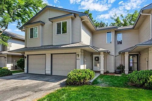 5821 N Cobbler Ln Photo 1
