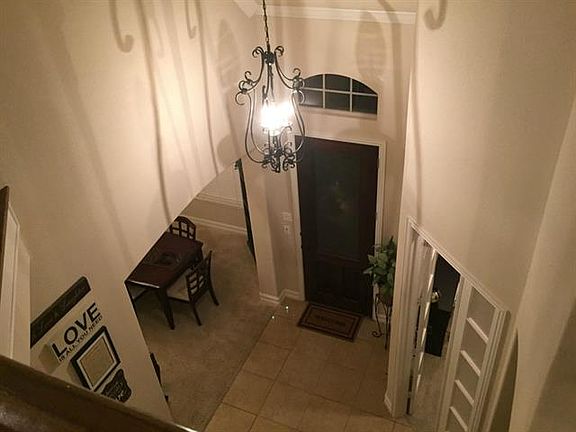 2nd image of 2556 Kensington Ln
