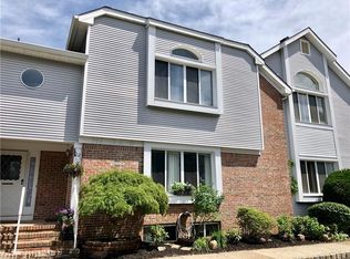 12 Jamie Ct #12, Monmouth Junction, NJ 08852