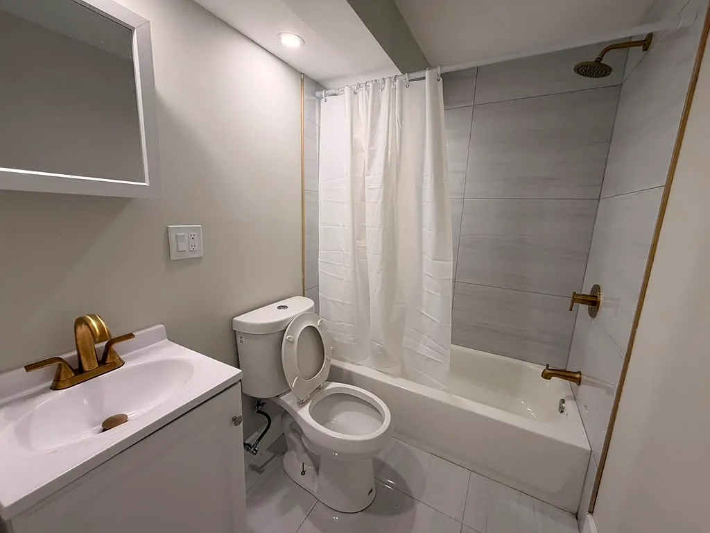 3 bed, $2,150 — Photo 3