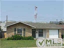1st image of 611 Parker Cir