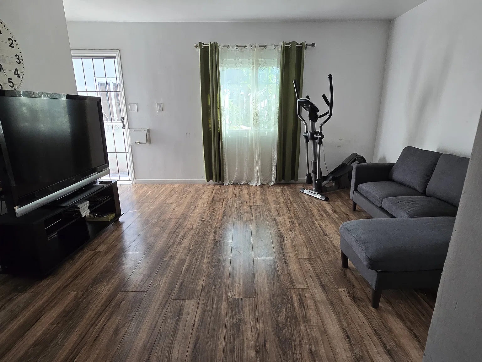 2 bed, 974 sqft, $2,000 — Photo 4