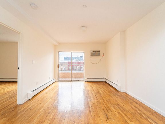 4th image of 34-14 34th St #2L