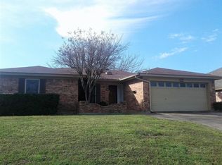 8609 Silver Creek Rd, White Settlement, TX 76108