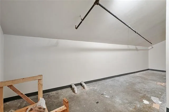 333 Girod St #304 — Photo 25