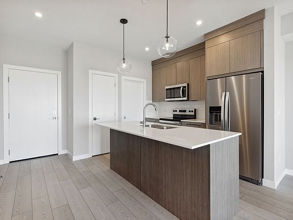 2nd image of 60 Skyview Ranch Rd NE #3419