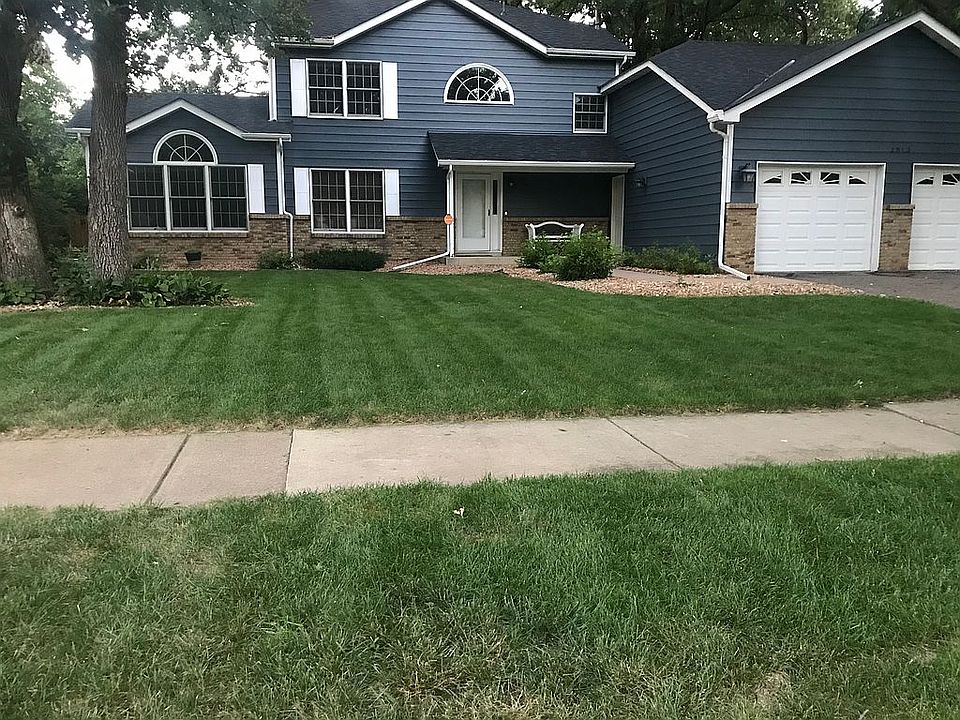 2nd image of 2513 Colony Cir