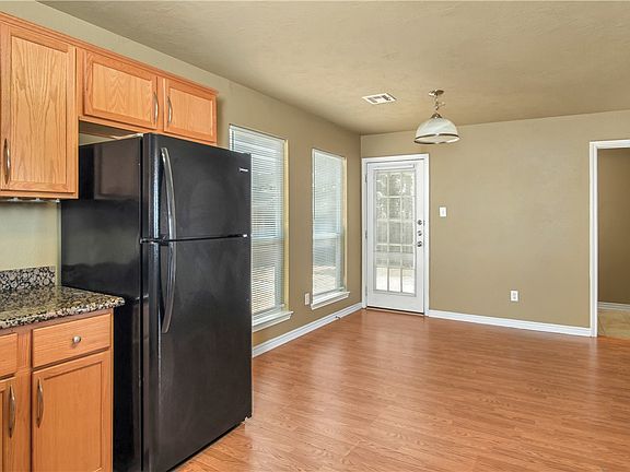 3rd image of 4057 Southern Trace Dr